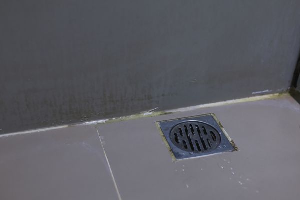 Cost of Bathroom Drain Installation in Toledo