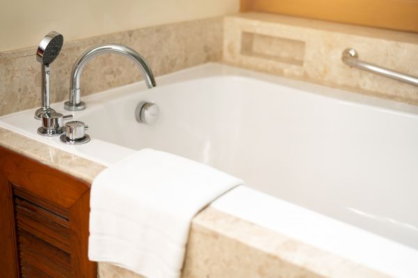 Cost of Tub Faucet Repair in Toledo
