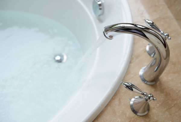 Cost of Tub Faucet Replacement in Toledo
